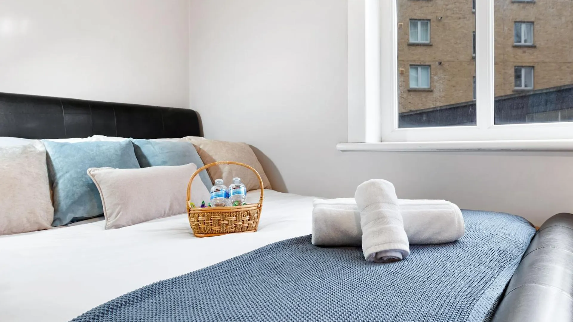 Stylish 1 Bed Canary Wharf Apt - Perfect For Corporate & Tourists Londra Regno Unito